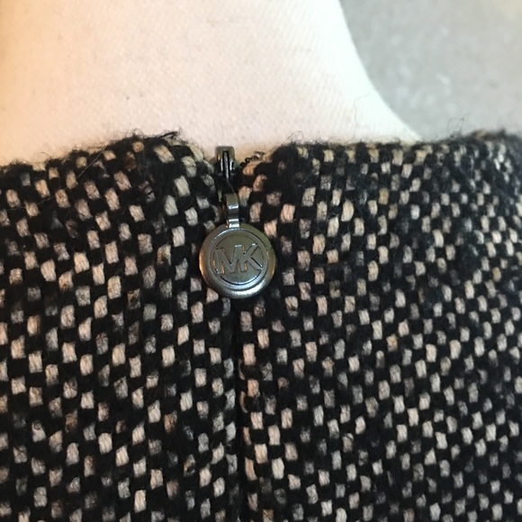 Michael Kors dress size 4 thick weave and lined - Picture 6 of 12